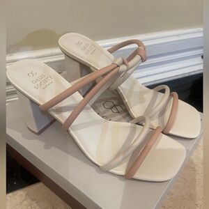 NIB Oasis Society sandals sz 10